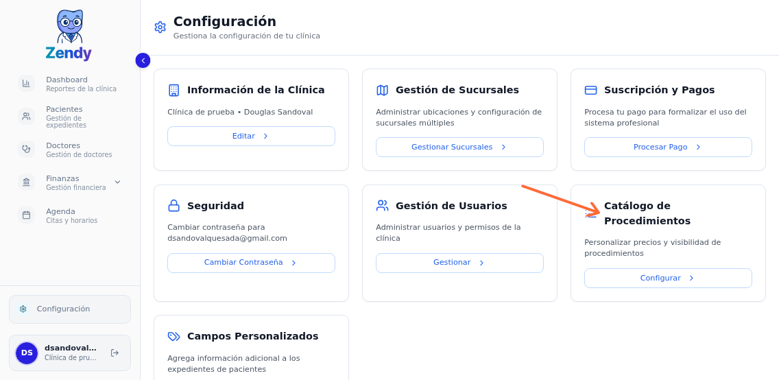 Página de configuración de la clínica mostrando la opción Catálogo de Procedimientos