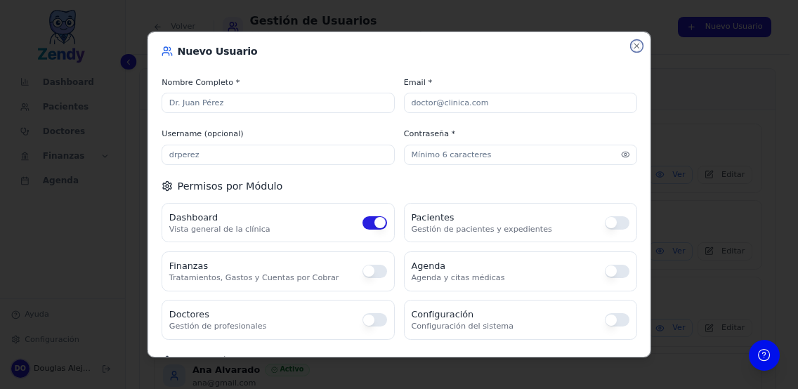 Formulario de creación de usuario con campos básicos