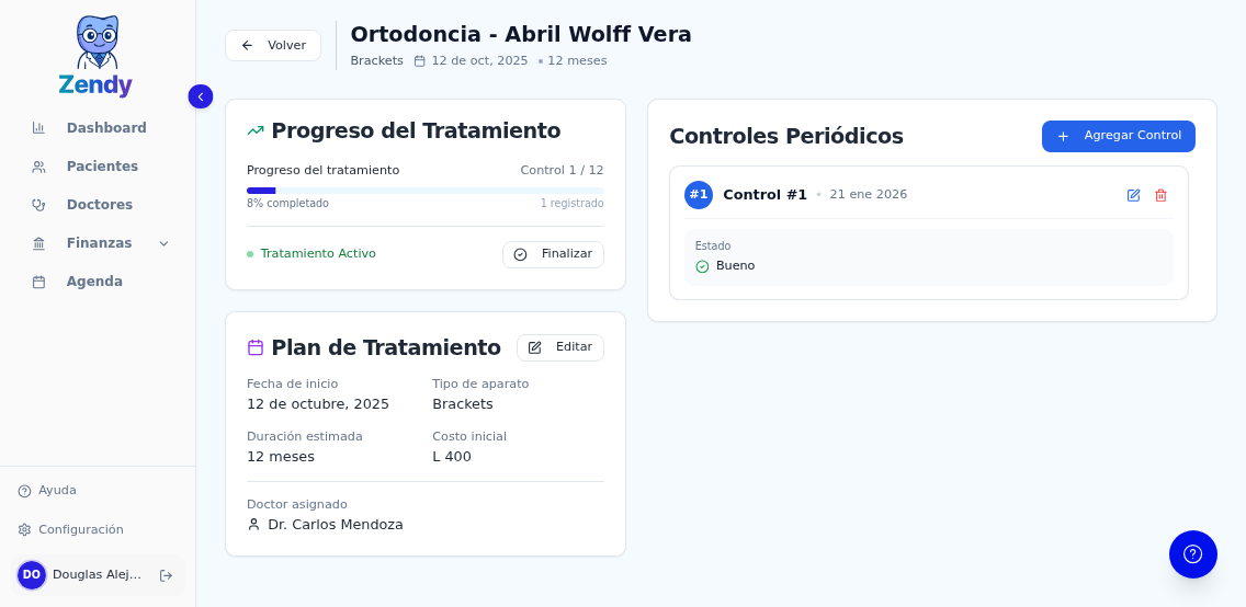 Pantalla de controles de ortodoncia con historial y progreso del tratamiento