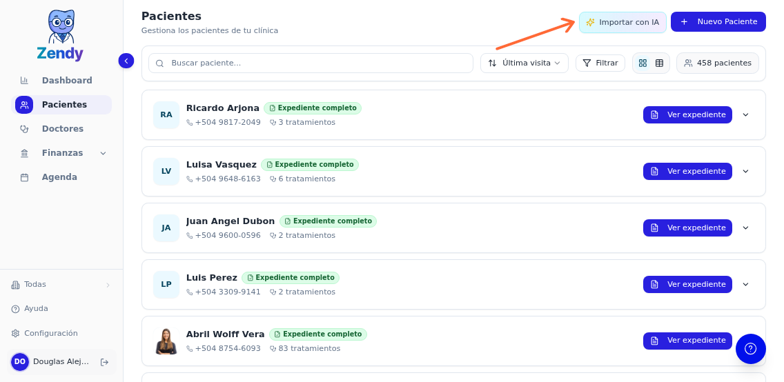Botón Importar con IA en el perfil del paciente