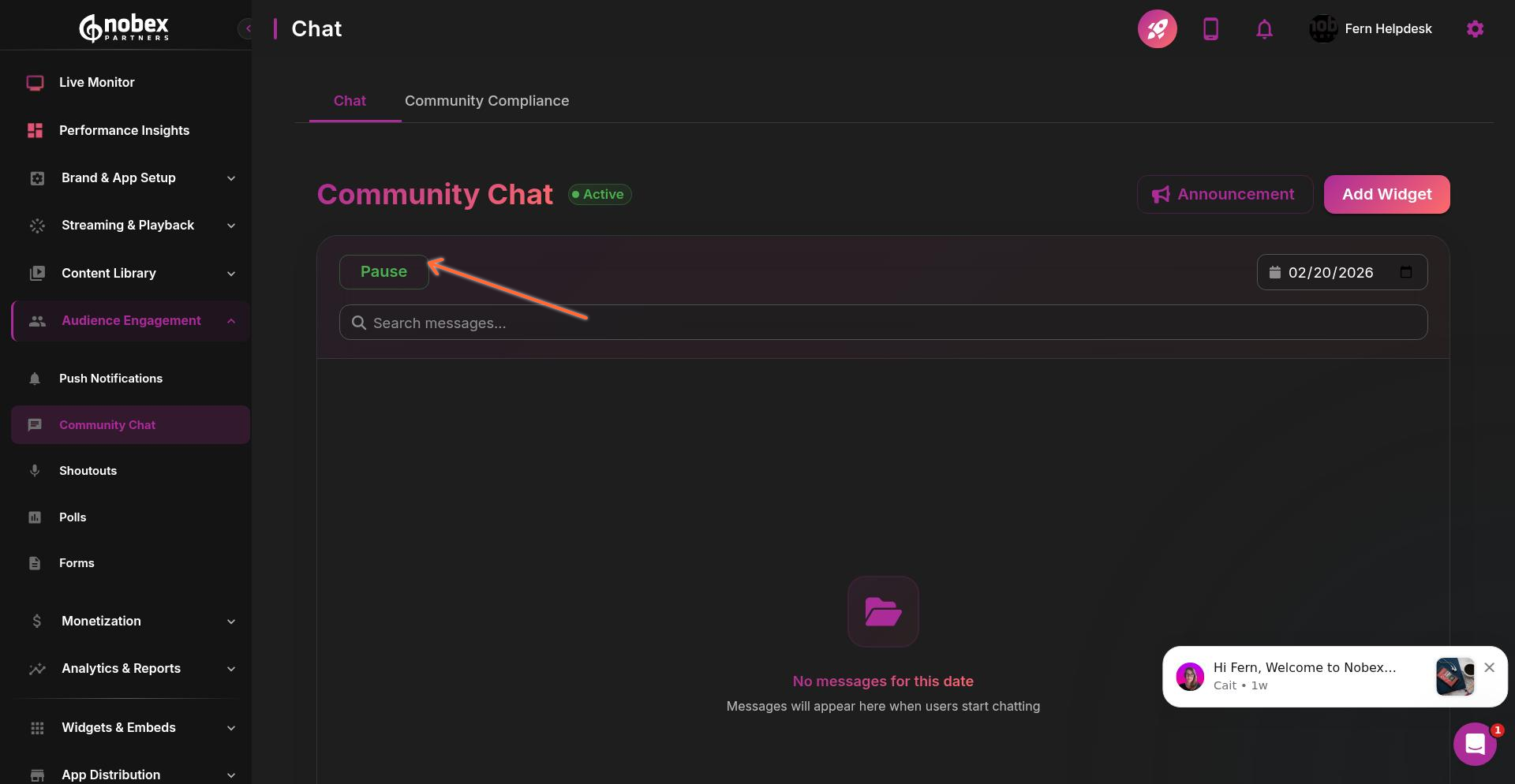 Community Chat main interface with pause control