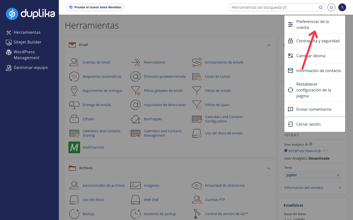 Menú del usuario de cPanel con la opción Preferencias de la cuenta marcada